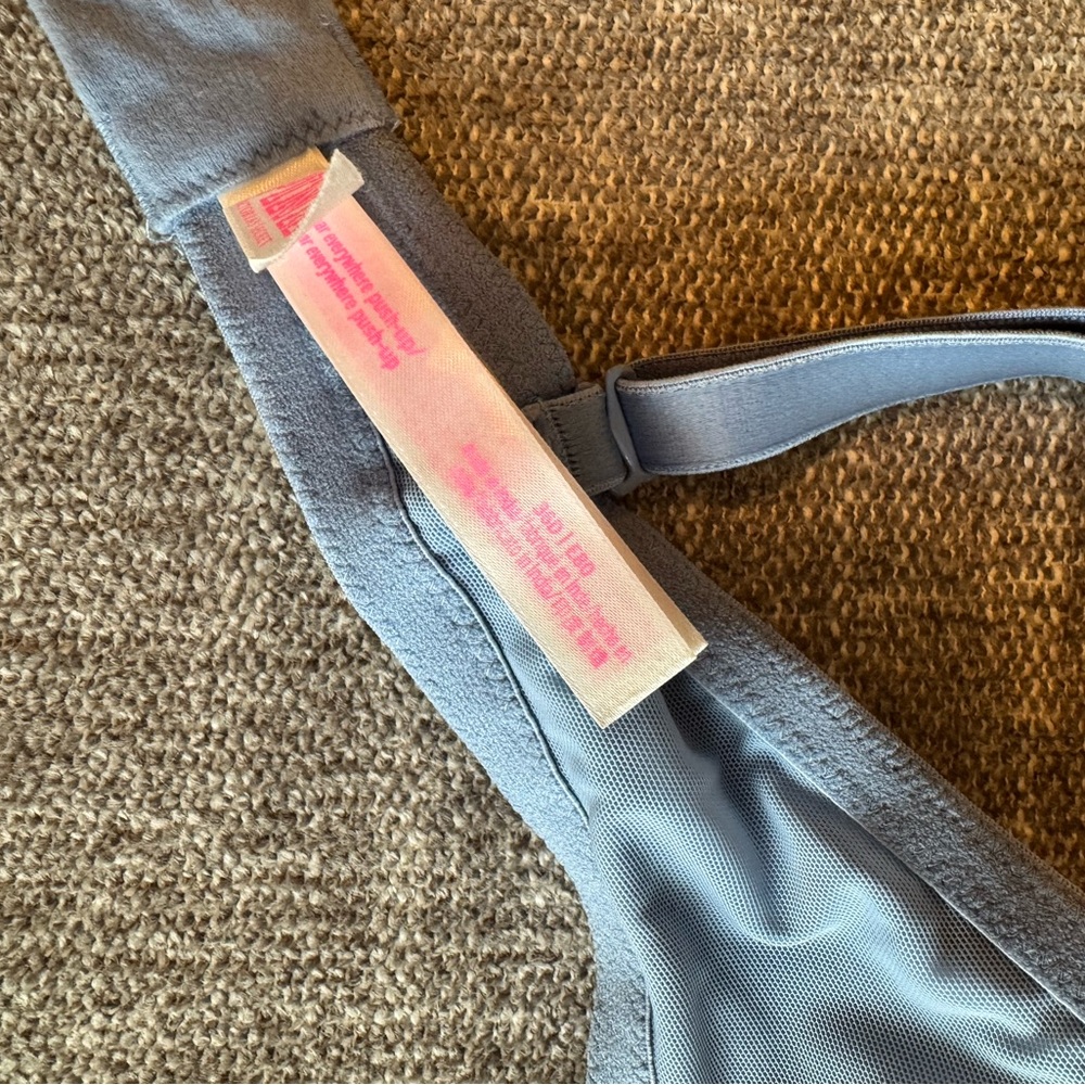 Victoria’s Secret Bra - Picture 3 of 3